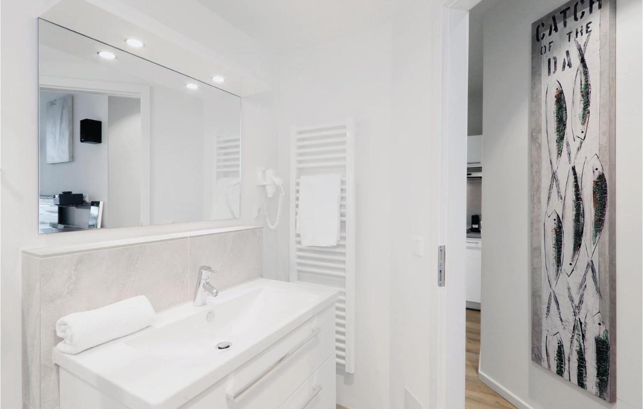 1 Bedroom Stunning Apartment In Luebeck Travemuende ภายนอก รูปภาพ